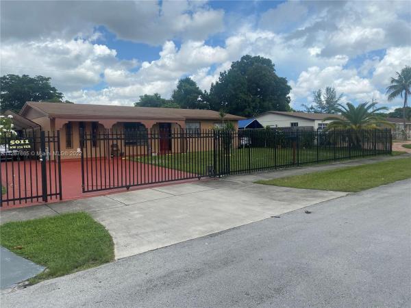 Carol City, 5011 NW 172nd Ter, Miami Gardens, Florida 33055, image 2