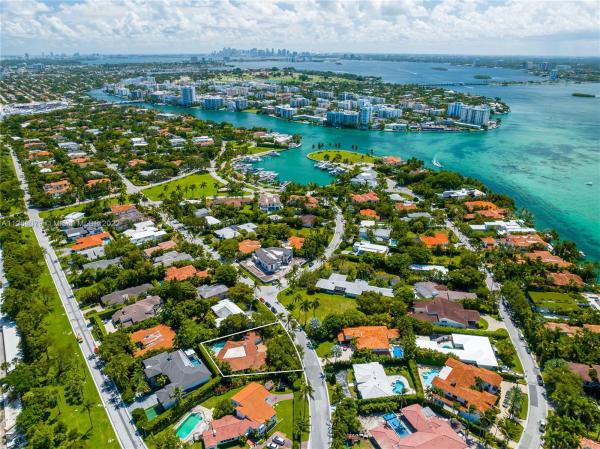 Bal Harbour Village, 271 Bal Cross Dr, Bal Harbour, Florida 33154, image 1