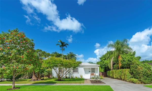 Cocoplum Terrace, 6620 SW 63rd Ct, South Miami, Florida 33143, image 1
