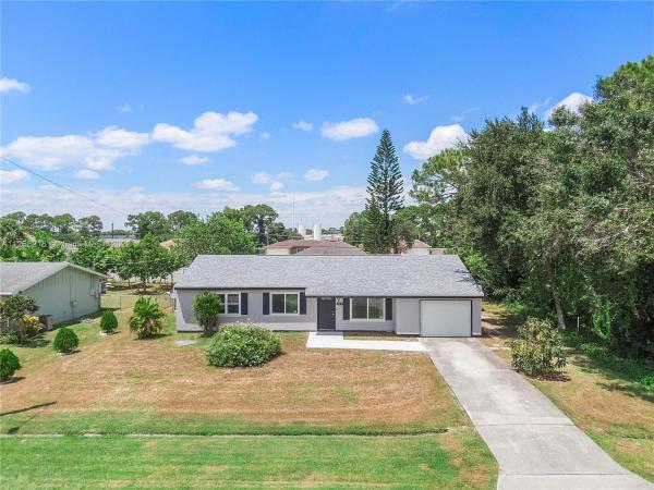 343 SE Husted Ter, Florida 34983, image 2