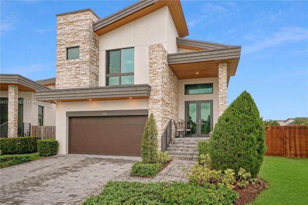 Pinnacle At Park Central, 7666 NW 102nd Pl, Doral, Florida 33178, image 1