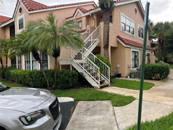 Biscayne Beach Club, 15591 SW 105th Ter #516, The Hammocks, Florida 33196, image 1