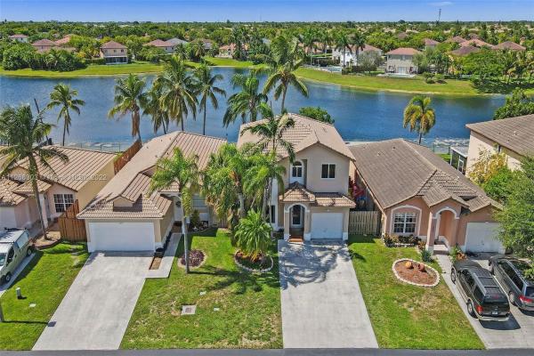 Windy Pointe, 8831 SW 214th St, Cutler Bay, Florida 33189, image 1