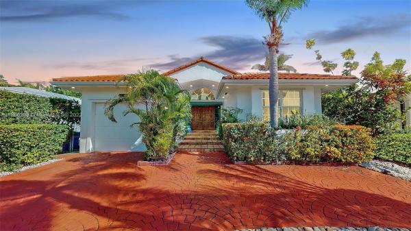 Altos Del Mar, 9065 Dickens Ave, Surfside, Florida 33154, image 1