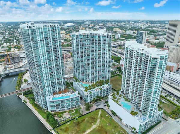 The Ivy At Riverfront, 90 SW 3rd St #3410, Miami, Florida 33130, image 2