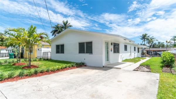 Florian Isles, 1453-1455 NW 10th St, Dania Beach, Florida 33004, image 1