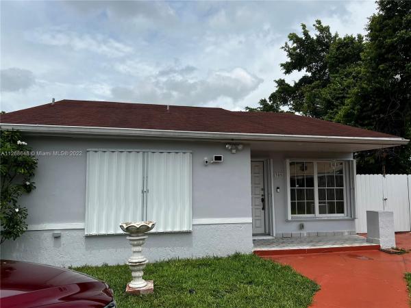 Golf Villas, 8305 SW 10th Ter, Westchester, Florida 33144, image 1