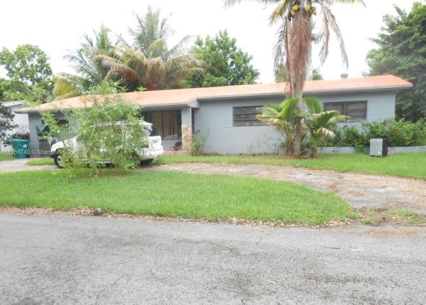 445 NE 113th St, Unincorporated Dade County, Florida 33161, image 1