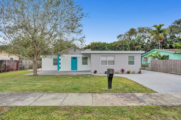 Carl Byoir, 760 NE 152nd St, Golden Glades, Florida 33162, image 2