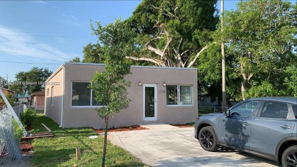 Liberia, 2339 Raleigh St, Hollywood, Florida 33020, image 2