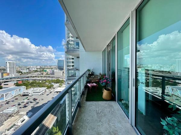 Mint At Riverfront, Miami, Florida 33130, image 1