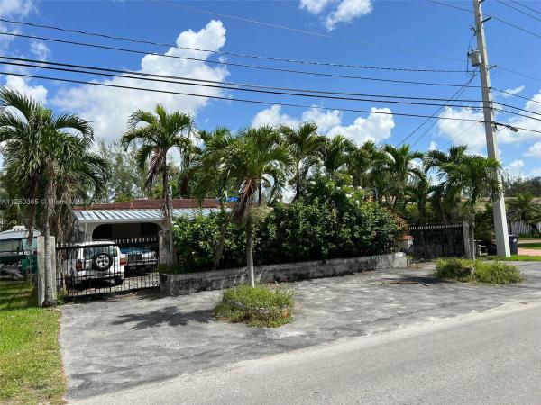 3281 NW 20th St, Unincorporated Dade County, Florida 33142, image 2