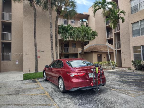 Live Oak Of Pine Island Ridge, 9400 Live Oak Pl #408, Davie, Florida 33324, image 2