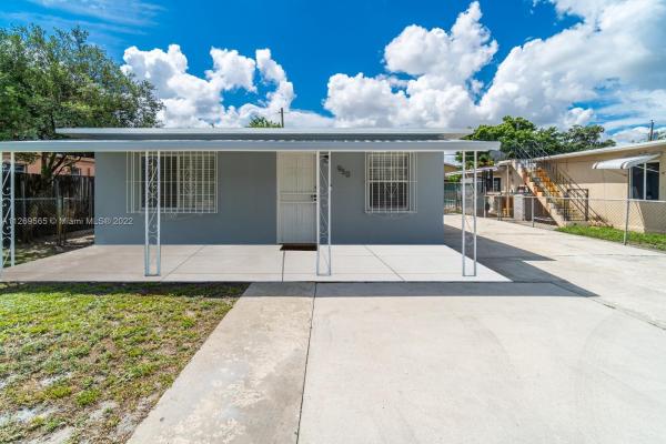 Hialeah Residential, 950 E 21st St, Hialeah, Florida 33013, image 1