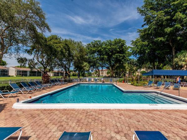 Meadowridge East, 1969 SW 15th St #100, Deerfield Beach, Florida 33442, image 2
