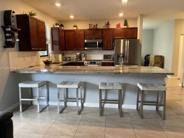 Kingman Commons, 2659 SE 1st Ln, Homestead, Florida 33033, image 2