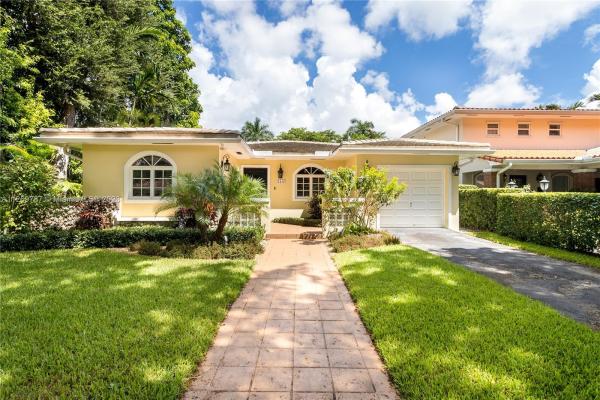 Coral Gables Country Club, 1517 Saragossa Ave, Coral Gables, Florida 33134, image 1