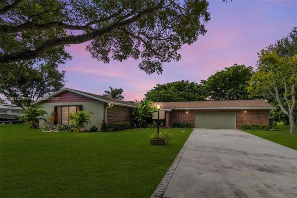 Coral Reef Estates, 16120 SW 88th Ave Rd, Palmetto Bay, Florida 33157, image 1