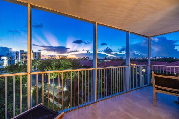 Island Breakers, 150 Ocean Lane Dr #7D, Key Biscayne, Florida 33149, image 1