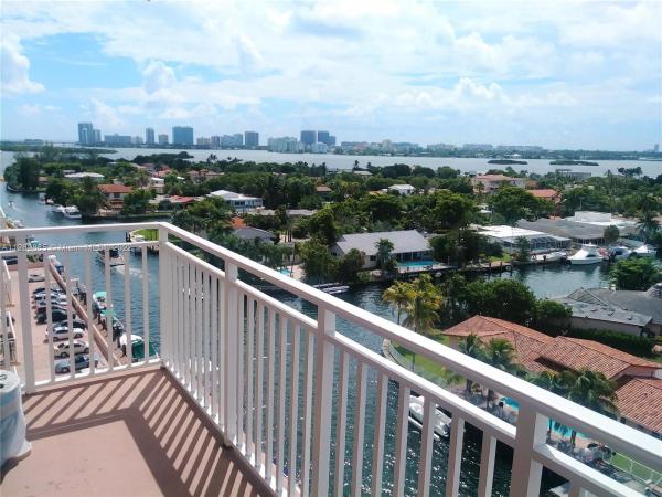 Waterside Towers, 2450 NE 135th St #807, North Miami, Florida 33181, image 1