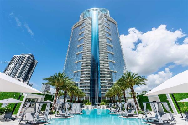 Paramount Miami Worldcenter, 851 NE 1st Ave #1405, Miami, Florida 33132, image 1