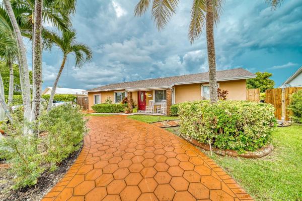 Westwind Lakes, 14911 SW 71st St, Kendall West, Florida 33193, image 2