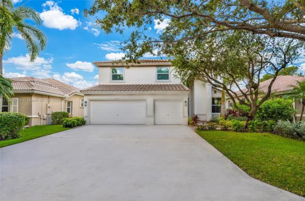 Lake St Croix At Indigo Lakes, 5440 NW 49th St, Coconut Creek, Florida 33073, image 1