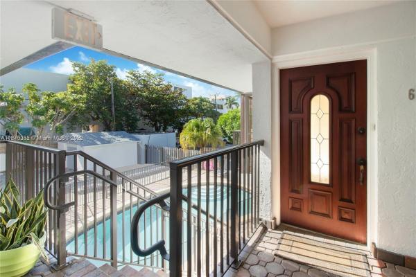Key Townhouse, 230 Sunrise Dr #6, Key Biscayne, Florida 33149, image 1