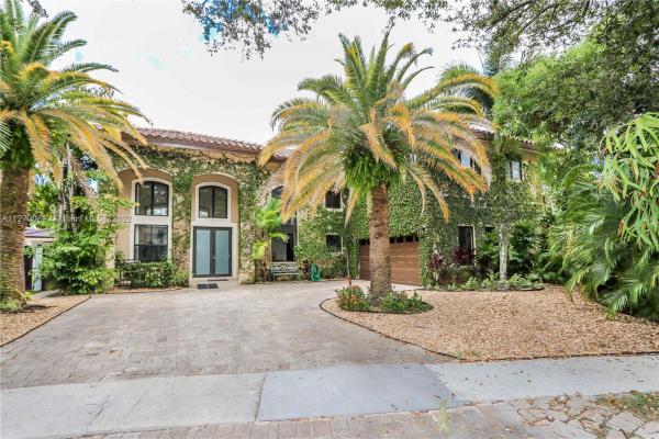 Graham West, 8370 NW 159th Ter, Miami Lakes, Florida 33016, image 1