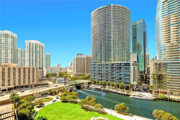 Icon Brickell Tower 1, 465 Brickell Ave #1406, Miami, Florida 33131, image 2