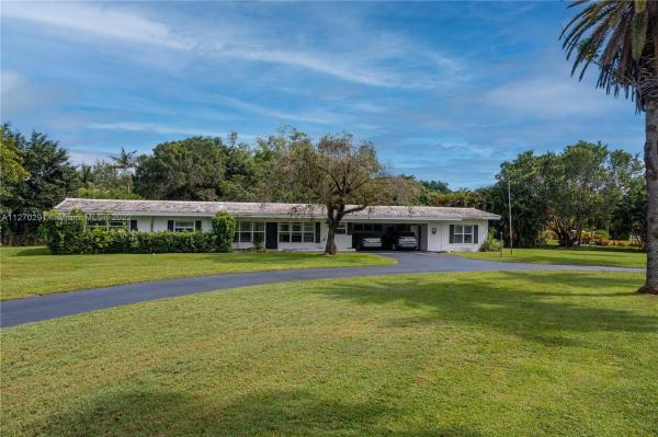360 Holly Ln, Plantation, Florida 33317, image 1