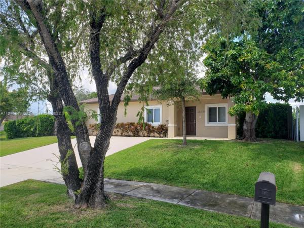 Meadow Wood Manor, 26230 SW 123rd Ave, Kendall, Florida 33032, image 1