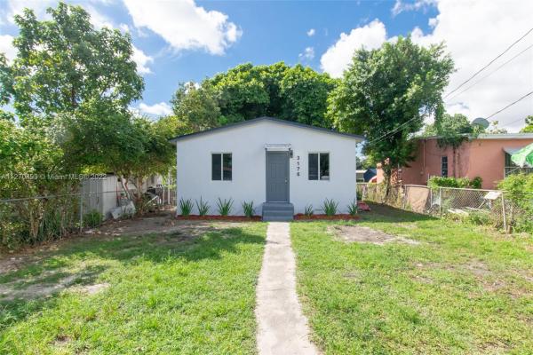 Hialeah Heights, 3176 NW 59th St, Brownsville, Florida 33142, image 2