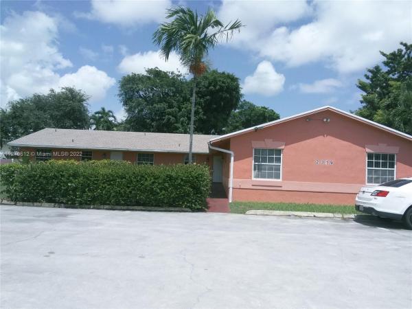 Dixie Gardens, 2319 Johnson St, Hollywood, Florida 33020, image 1