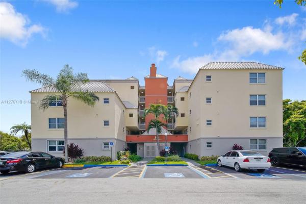 Las Vistas At Doral, 8235 Lake Dr #201, Doral, Florida 33166, image 2