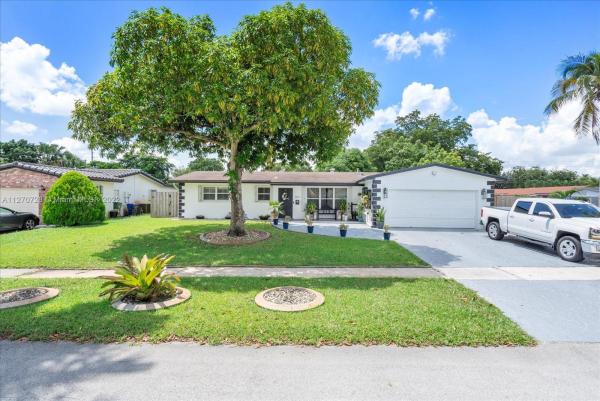 Pasadena Lakes, 1880 NW 85th Ave, Pembroke Pines, Florida 33024, image 1