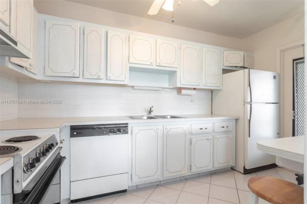 Seventeenth Green, 1450 Atlantic Shores Blvd #305, Hallandale Beach, Florida 33009, image 1
