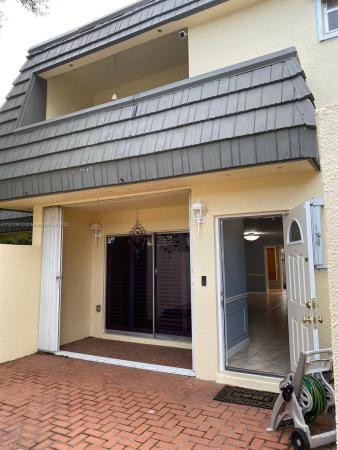 Kendale Lakes Townhouses, 8761 SW 137th Ave #8761, Kendale Lakes, Florida 33183, image 1