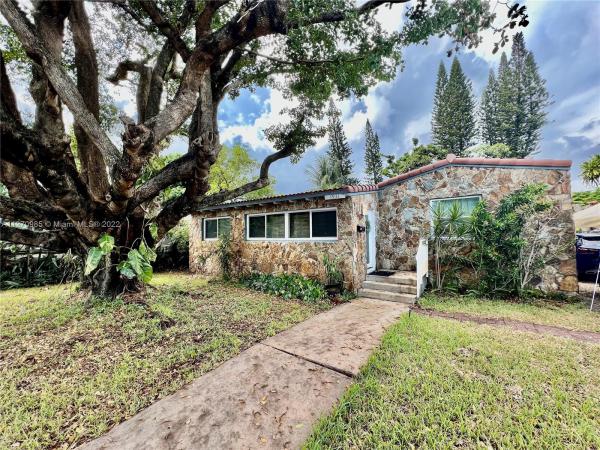 Royal Poinciana, 1931 Sherman St, Hollywood, Florida 33020, image 1