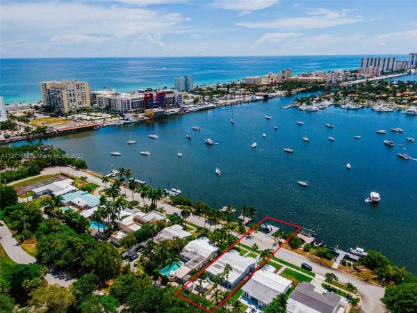 Hollywood Lakes, 751 N Northlake Dr, Hollywood, Florida 33019, image 1