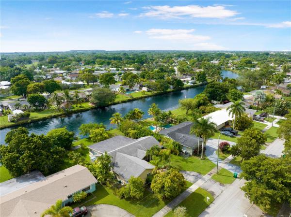Bel Aire, 19641 Sterling Dr, Cutler Bay, Florida 33157, image 2