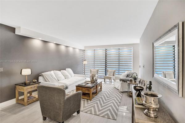 Hamptons West, 20281 E Country Club Dr #311, Aventura, Florida 33180, image 2