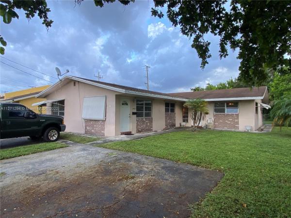 Driftwood Plaza, 6492 Moseley St, Hollywood, Florida 33024, image 2