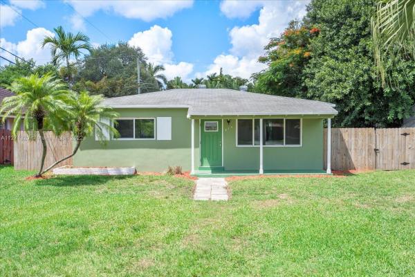 Breezy Manor, 914 N 32nd Ave, Hollywood, Florida 33021, image 1