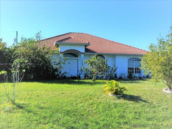 4602 SW Lackawanna St, Florida 34953, image 2