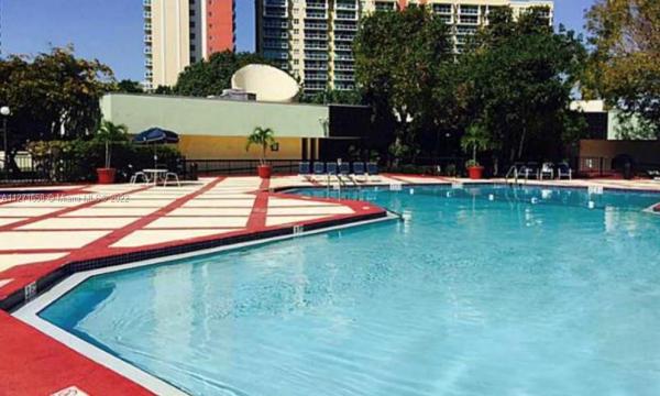 Plaza Of The Americas, 16909 N Bay Rd #118, Sunny Isles Beach, Florida 33160, image 2