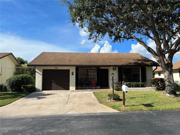 Buttonwood, 6049 Ambertree Ln, Greenacres, Florida 33463, image 2