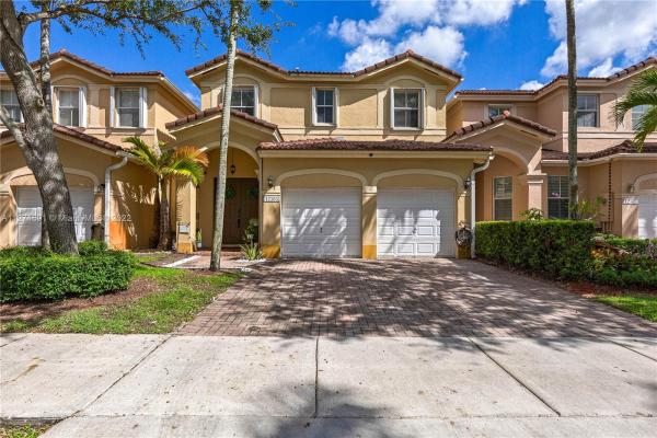 Kendall Breeze, 12365 SW 122nd St, Three Lakes, Florida 33186, image 1