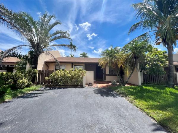 Devon Aire Villas, 11115 SW 122nd Ct, The Crossings, Florida 33186, image 2