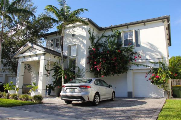 Aruba At Oasis, 2891 NE 1st Dr, Homestead, Florida 33033, image 1